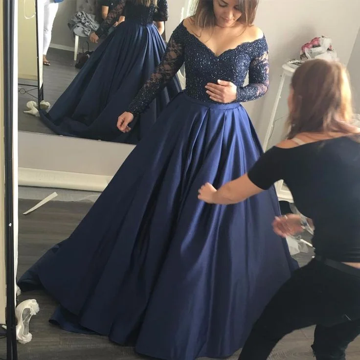 Charming Women's Holiday Apparel Navy-Blue Off-the-Shoulder Prom Dresses Lace Long-Sleeves Gowns