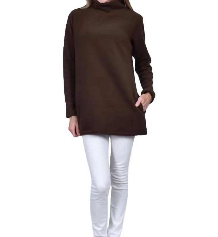 Women's Versatile Apparel Acadia Fleece Top In Java