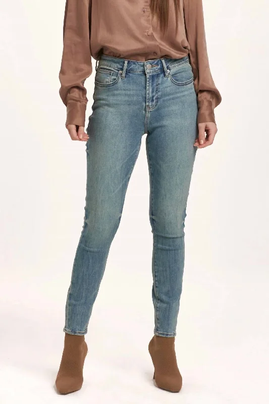 Modern Women's Clothes Gisele Skinny Jeans In Pioneer Valley