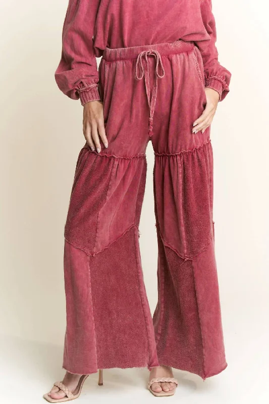 Women's Evening Apparel Chevron Mineral Wash Pant In Burgundy