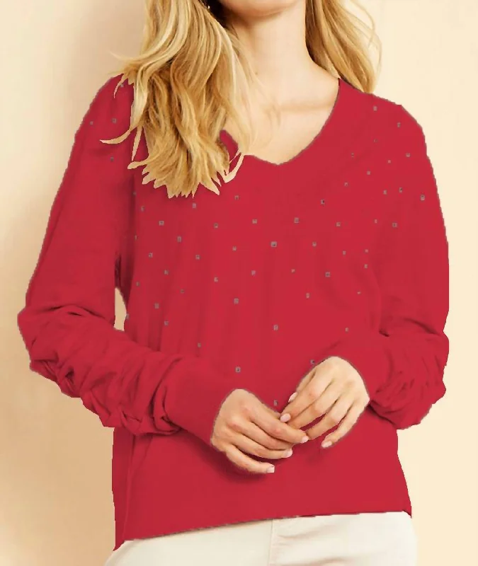 Modern Women's Fashion with Vintage Touches Women's Relaxed Glam Sweater In Chili Pepper