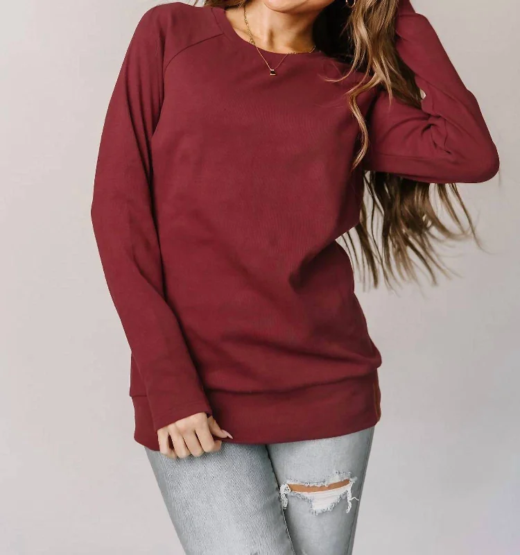 Comfortable Women's Apparel Classic Pullover In Cranberry