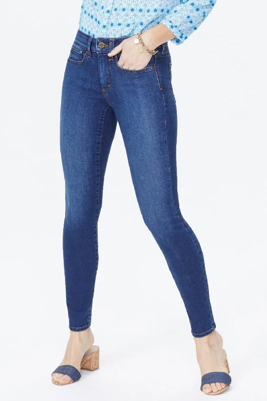 Sophisticated Women's Fashion Ami Skinny Jeans In Tall - Cooper