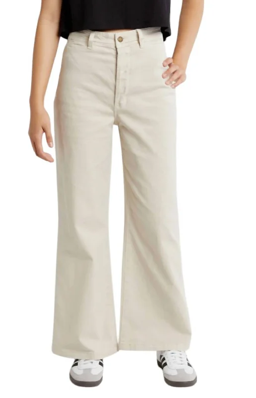 Charming Women's Holiday Apparel Sailor Drill Pant In Off White