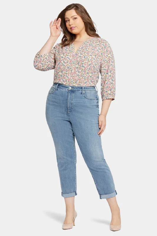 Clothes For Sale Margot Girlfriend Jeans In Plus Size - Angel