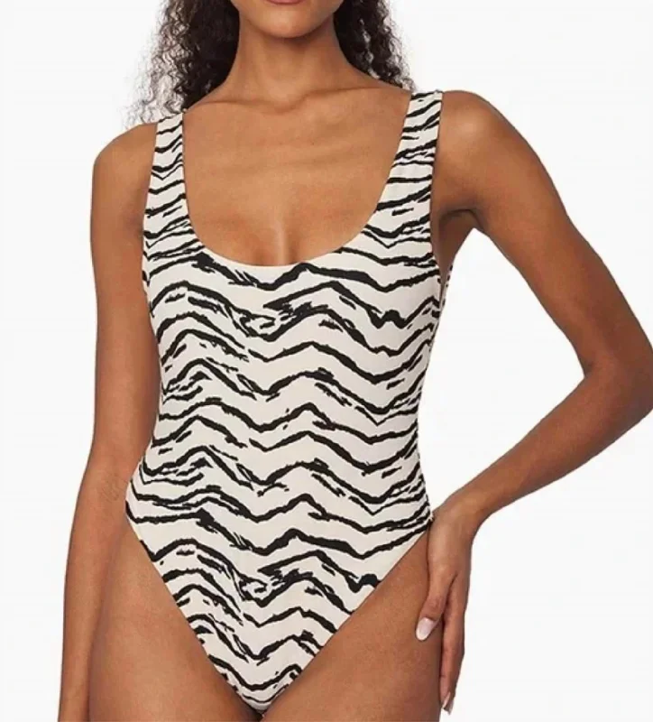 Women's Workout Clothing Scoop One Piece In Tiger