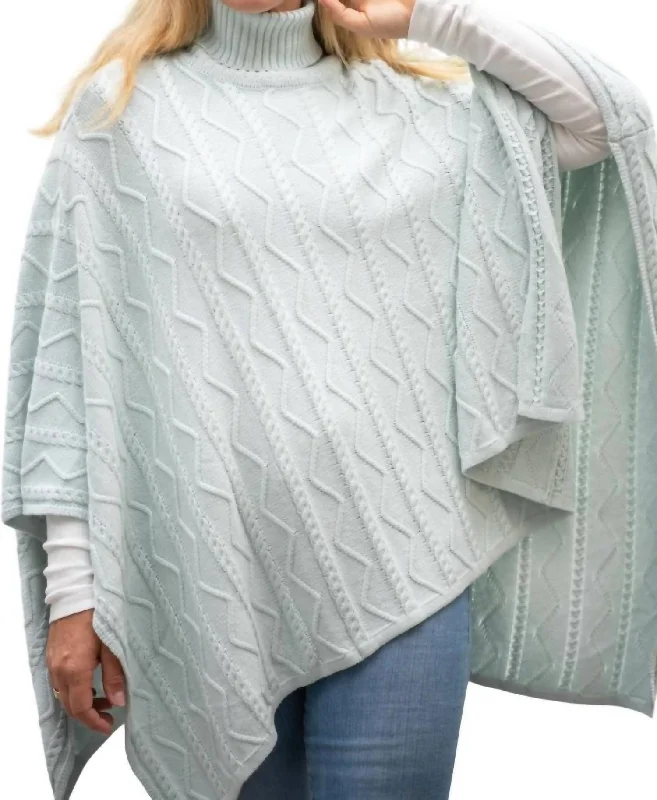 Women's Classic Outfit Lightweight Yarn Poncho In Mist